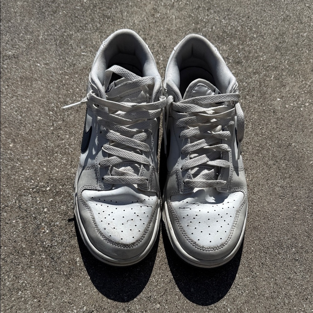 Nike Men's White and Gray Sneakers